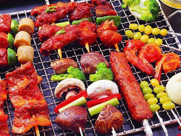 做燒烤賺錢嗎？能賺多少？怎樣賺錢？餐飲品牌策劃